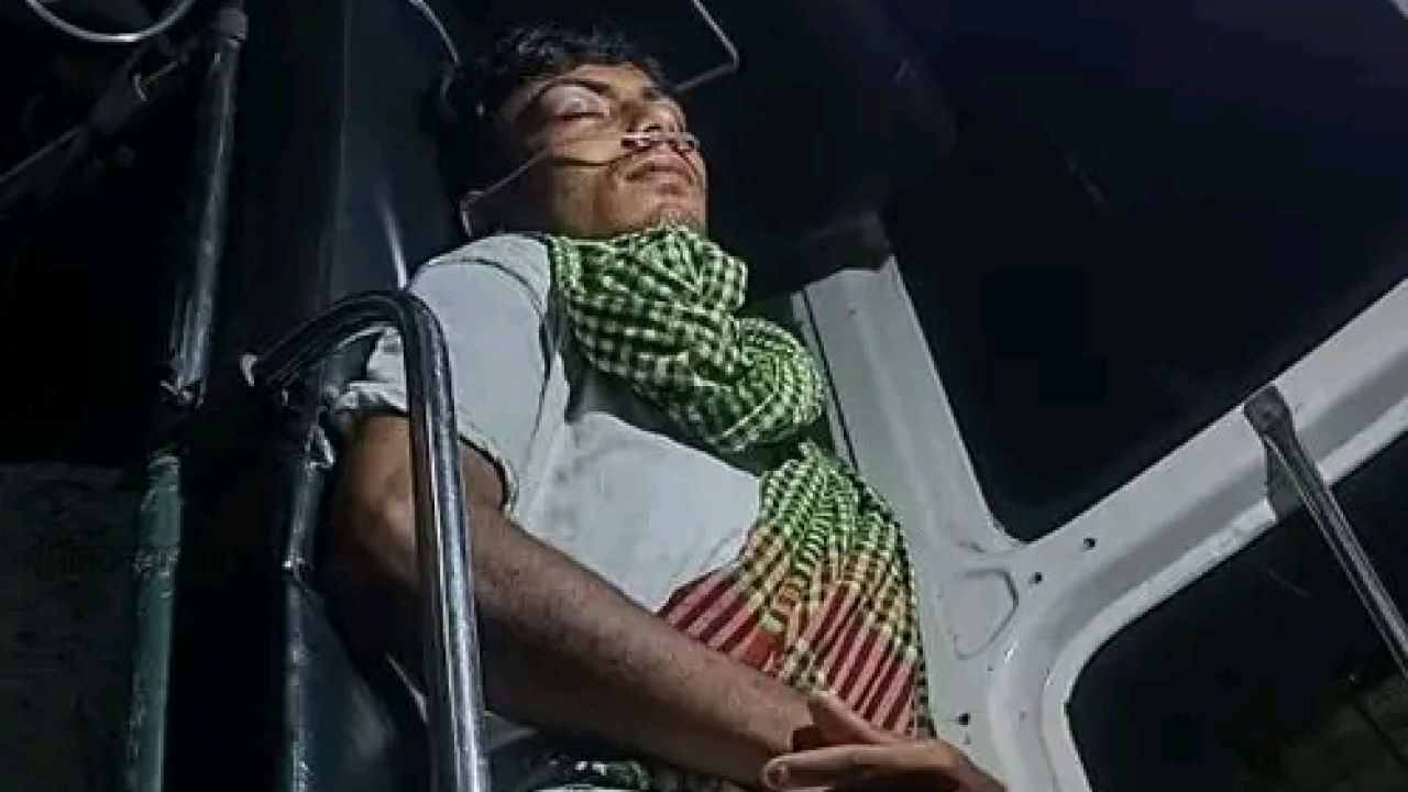লোহাগাড়ায় তুচ্ছ ঘটনাকে কেন্দ্র করে প্রতিপক্ষের হামালায় ২ জন আহত